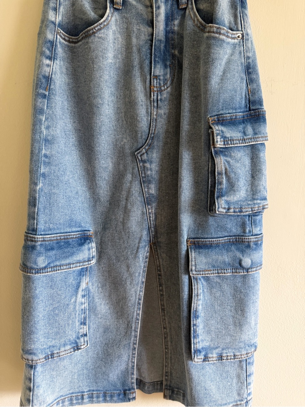 High-Rise Cargo Skirt Women’s in Light Blue Denim - Picture 4 of 6